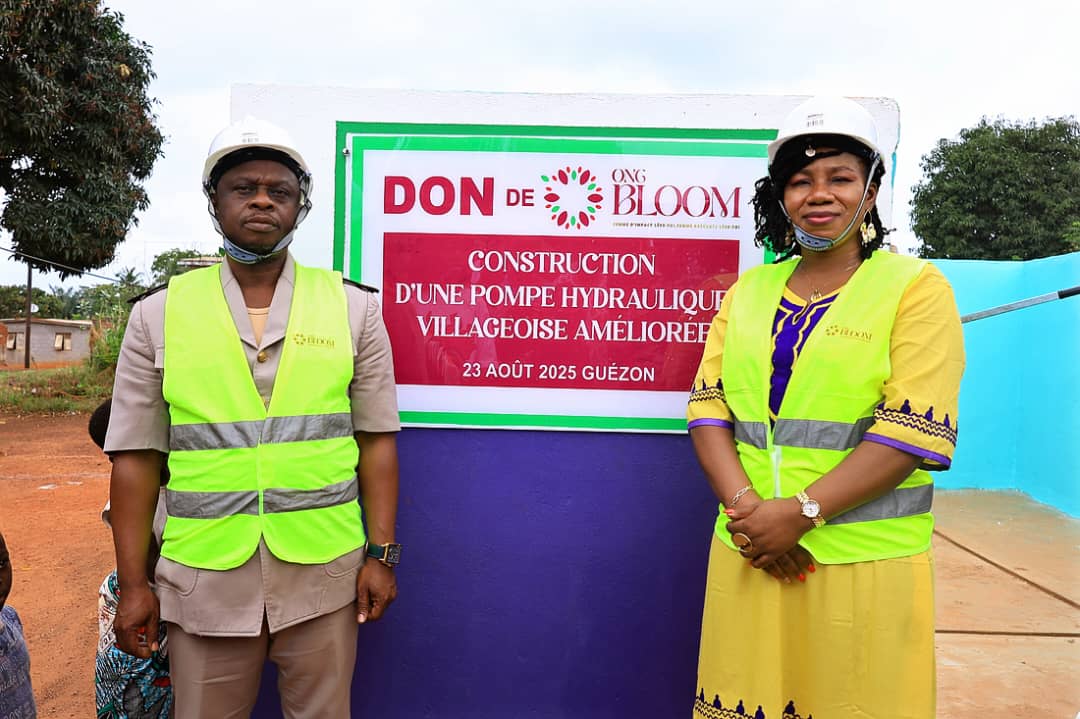 HYDRAULIQUE VILLAGEOISE : L’ONG BLOOM FAIT UN DON AU VILLAGE DE GUÉZON